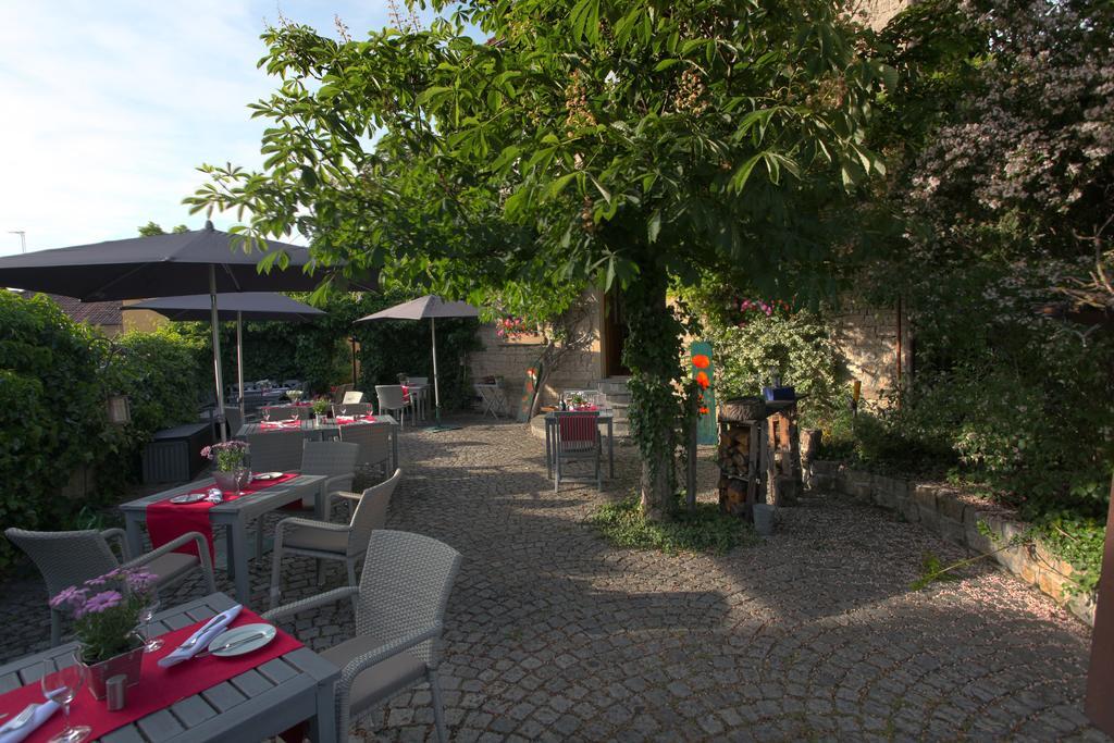 Landgasthof Zur Bruecke Wiesentheid Exterior photo